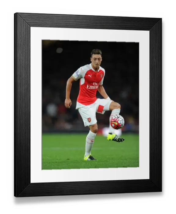 Framed Print : Mesut Ozil in Action: Arsenal vs Liverpool, Premier League 2015 / 16 Framed Print : Mesut Ozil in Action: Arsenal vs Liverpool, Premier League 2015 / 16