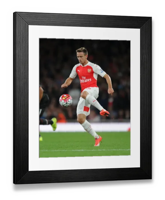 Framed Print : Monreal in Action: Arsenal vs Liverpool (2015 / 16)