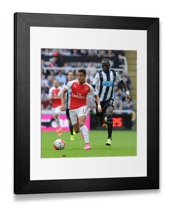 Framed Print : Clash of the Titans: Sanchez vs Sissoko, Newcastle United vs Arsenal, Premier League 2015-16
