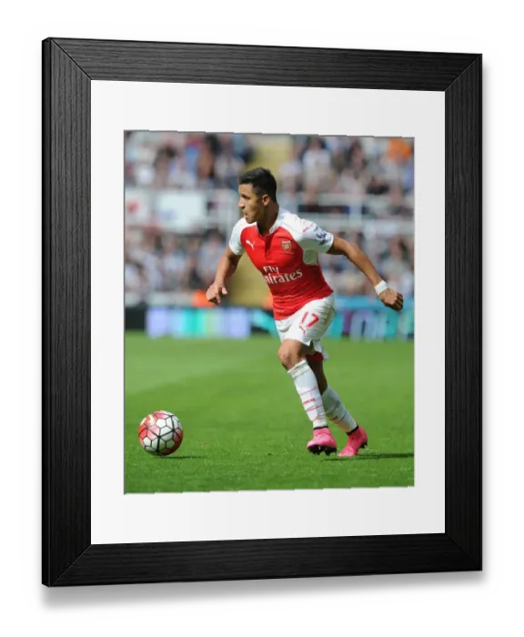 Framed Print : Arsenal's Alexis Sanchez Faces Newcastle United in Premier League Clash (2015-16)