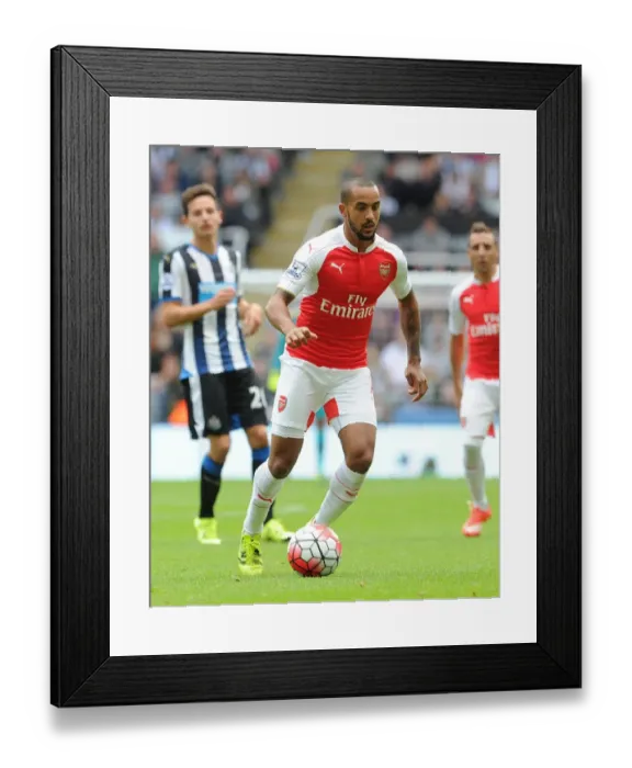 Framed Print : Theo Walcott in Action: Arsenal vs. Newcastle United, Premier League 2015-16