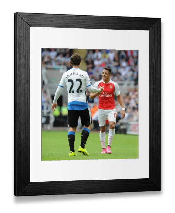Framed Print : Sanchez and Janmaat: Deep in Dialogue during Newcastle vs. Arsenal (2015-16) Framed Print : Sanchez and Janmaat: Deep in Dialogue during Newcastle vs. Arsenal (2015-16)