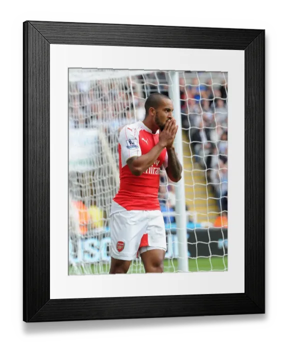 Framed Print : Theo Walcott in Action: Arsenal vs. Newcastle United, Premier League 2015-16