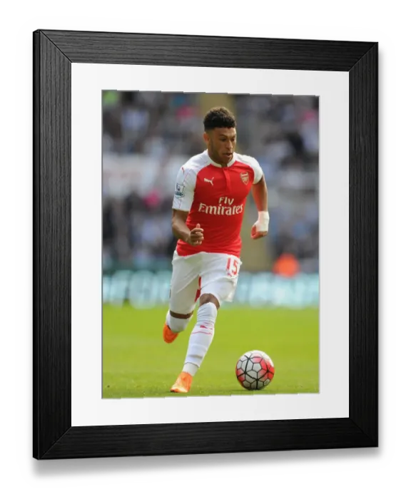 Framed Print : Arsenal's Alex Oxlade-Chamberlain in Action Against Newcastle United (2015-16) Framed Print : Arsenal's Alex Oxlade-Chamberlain in Action Against Newcastle United (2015-16)
