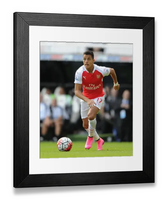 Framed Print : Arsenal's Alexis Sanchez in Action: Arsenal vs. Newcastle United, Premier League 2015-16