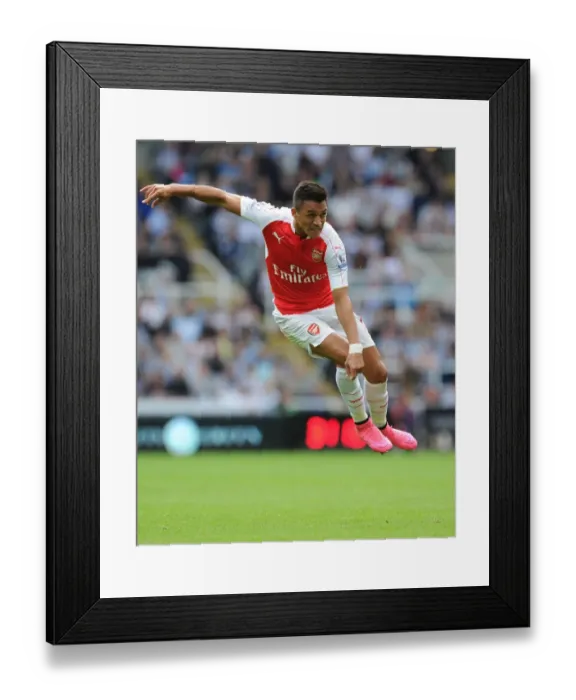 Framed Print : Alexis Sanchez in Action: Arsenal vs. Newcastle United, Premier League 2015-16 Framed Print : Alexis Sanchez in Action: Arsenal vs. Newcastle United, Premier League 2015-16