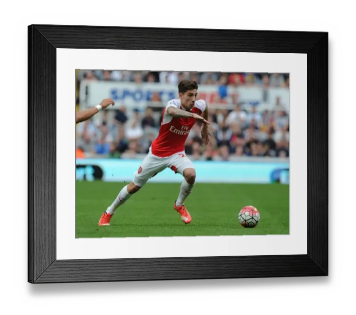 Framed Print : Hector Bellerin in Action: Arsenal vs. Newcastle United, Premier League 2015-16 Framed Print : Hector Bellerin in Action: Arsenal vs. Newcastle United, Premier League 2015-16