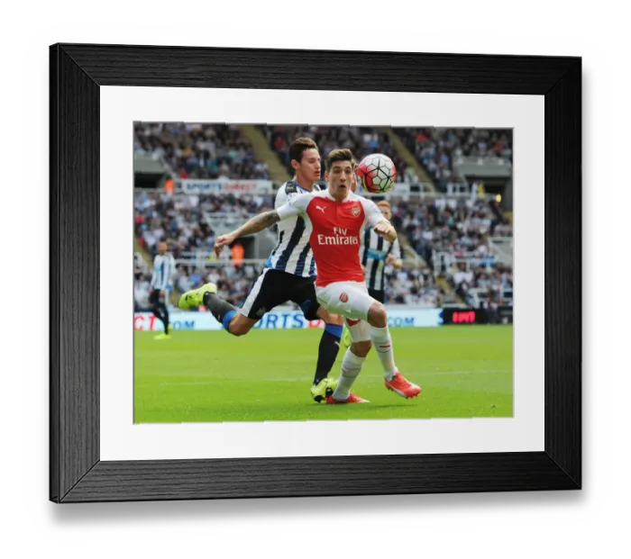 Framed Print : Intense Action: Bellerin Tackled by Thauvin in Newcastle United vs Arsenal (2015-16) Framed Print : Intense Action: Bellerin Tackled by Thauvin in Newcastle United vs Arsenal (2015-16)