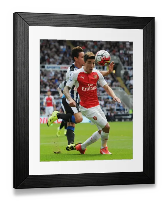 Framed Print : Intense Tackle: Hector Bellerin vs Florian Thauvin in Newcastle United vs Arsenal Premier League Clash (2015-16) Framed Print : Intense Tackle: Hector Bellerin vs Florian Thauvin in Newcastle United vs Arsenal Premier League Clash (2015-16)
