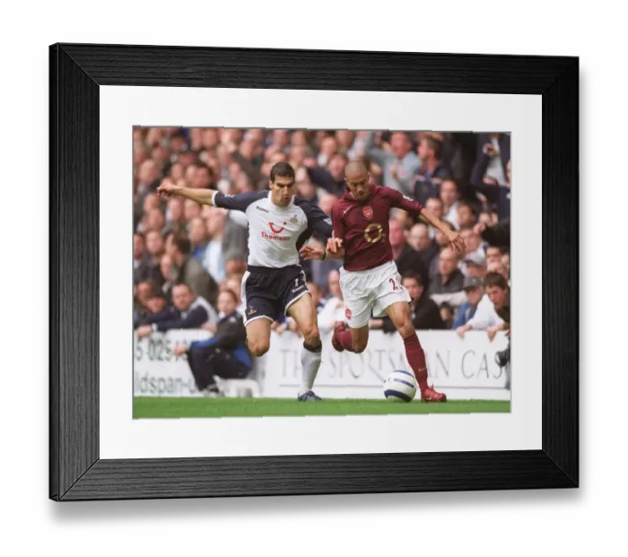 Framed Print : Gael Clichy (Arsenal) Paul Stalteri (Tottenham) Framed Print : Gael Clichy (Arsenal) Paul Stalteri (Tottenham)