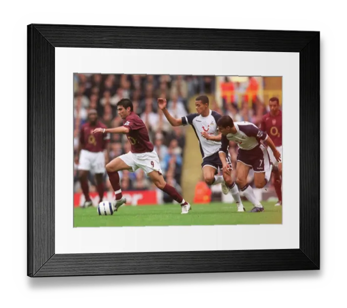 Framed Print : Jose Reyes (Arsenal) Jermaine Jenas and Paul Stalteri (Tottenham)
