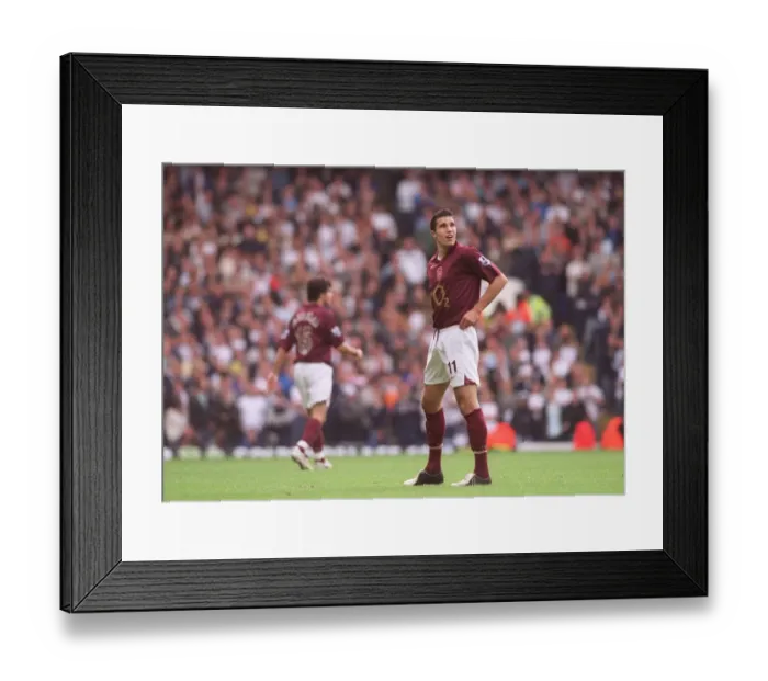 Framed Print : Van Persie's Determined Stalemate at White Hart Lane, 2005 Framed Print : Van Persie's Determined Stalemate at White Hart Lane, 2005