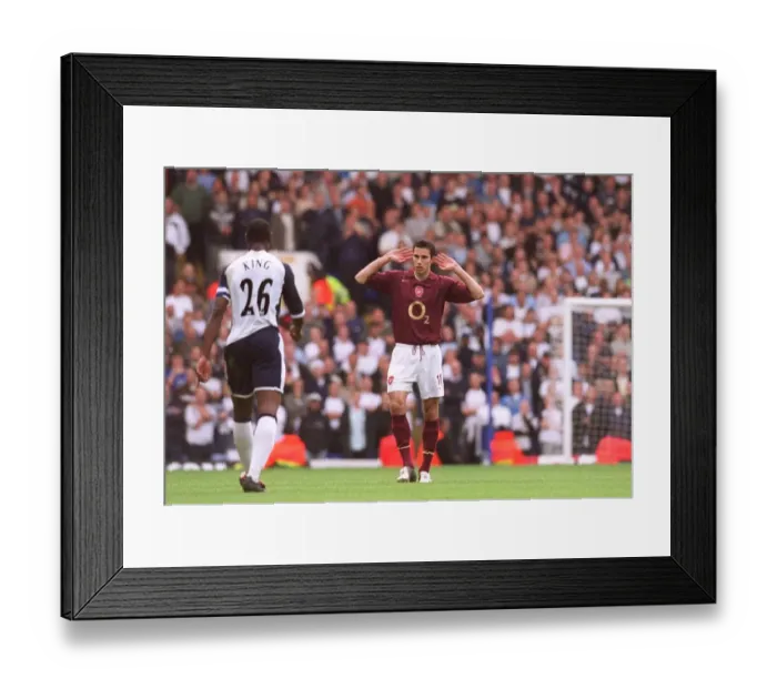 Framed Print : Determined Stalemate: Van Persie's Battle at White Hart Lane, 2005 - Tottenham 1:1 Arsenal