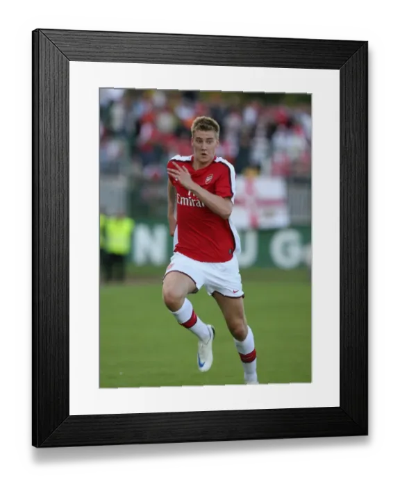 Framed Print : Bendtner's Stunner: Dramatic Arsenal Equalizer against Szombathely, 2008 Framed Print : Bendtner's Stunner: Dramatic Arsenal Equalizer against Szombathely, 2008