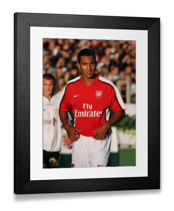 Framed Print : Theo Walcott (Arsenal) Framed Print : Theo Walcott (Arsenal)
