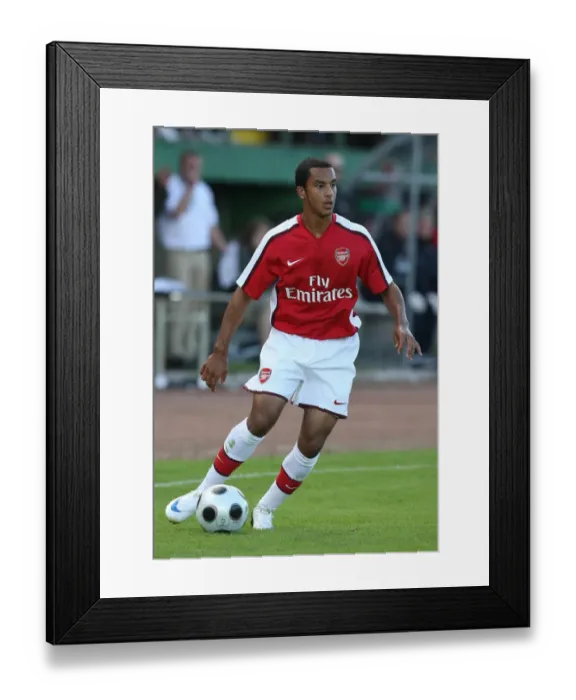 Framed Print : Theo Walcott in Action: Arsenal vs Szombathely, 2008 - A Tie at Szombathely