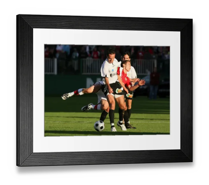 Framed Print : Jack Wilshere (Arsenal) Balazs Molnar (Szombathely)