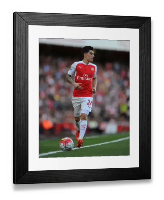 Framed Print : Arsenal's Hector Bellerin in Action Against Stoke City (2015-16)