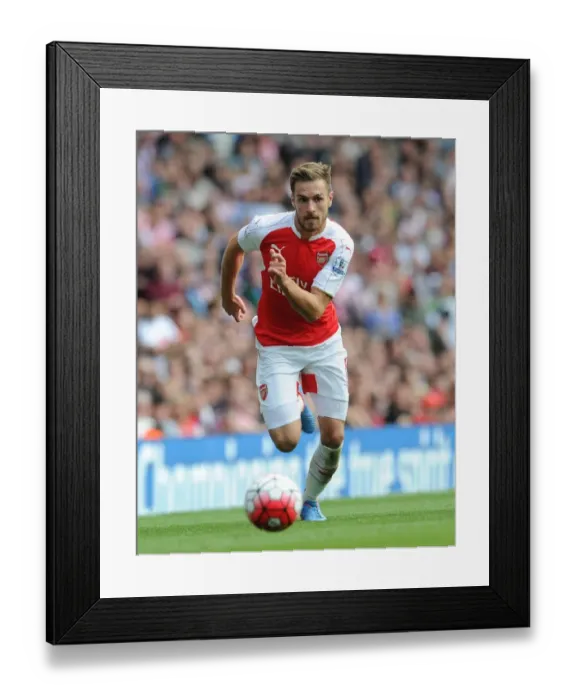 Framed Print : Aaron Ramsey in Action: Arsenal vs. Stoke City (2015-16) Framed Print : Aaron Ramsey in Action: Arsenal vs. Stoke City (2015-16)