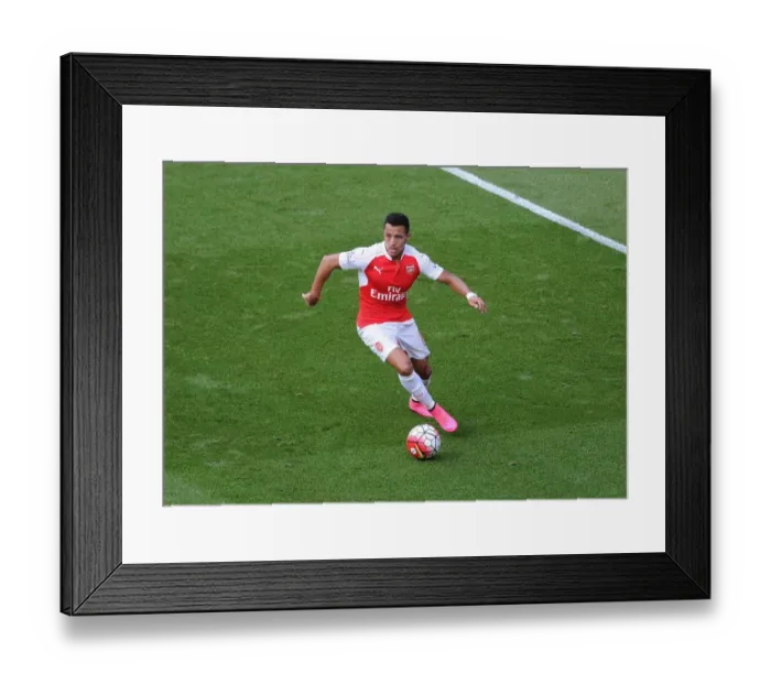 Framed Print : Alexis Sanchez in Action: Arsenal vs Stoke City, Premier League 2015-16 Framed Print : Alexis Sanchez in Action: Arsenal vs Stoke City, Premier League 2015-16