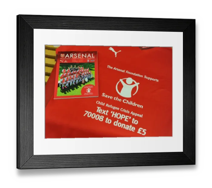 Framed Print : Arsenal vs Stoke City: Save the Children Warm-Up (2015-16) Framed Print : Arsenal vs Stoke City: Save the Children Warm-Up (2015-16)