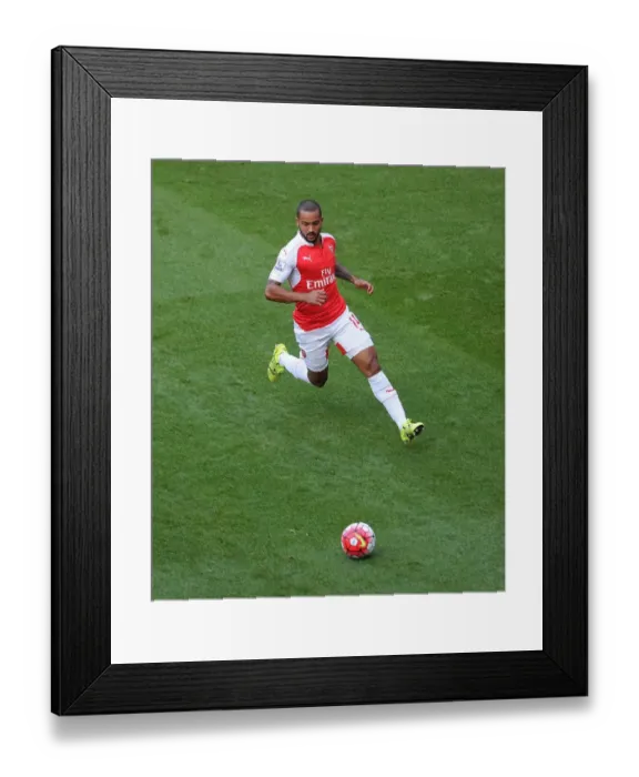 Framed Print : Theo Walcott in Action: Arsenal vs Stoke City, Premier League 2015-16