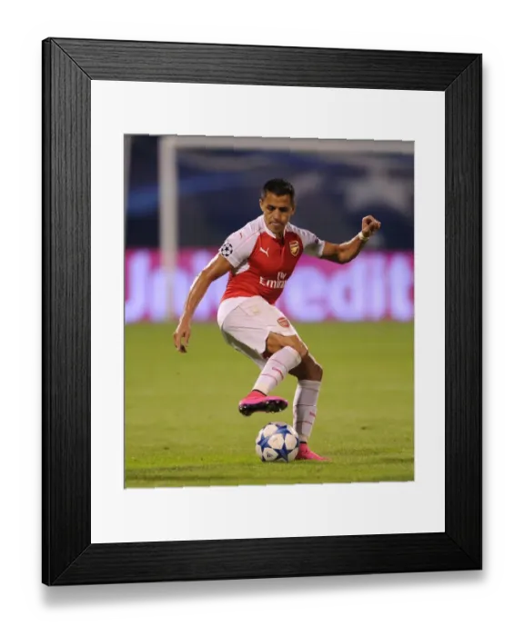 Framed Print : Alexis Sanchez: In Action for Arsenal against Dinamo Zagreb, UEFA Champions League (September 2015) Framed Print : Alexis Sanchez: In Action for Arsenal against Dinamo Zagreb, UEFA Champions League (September 2015)
