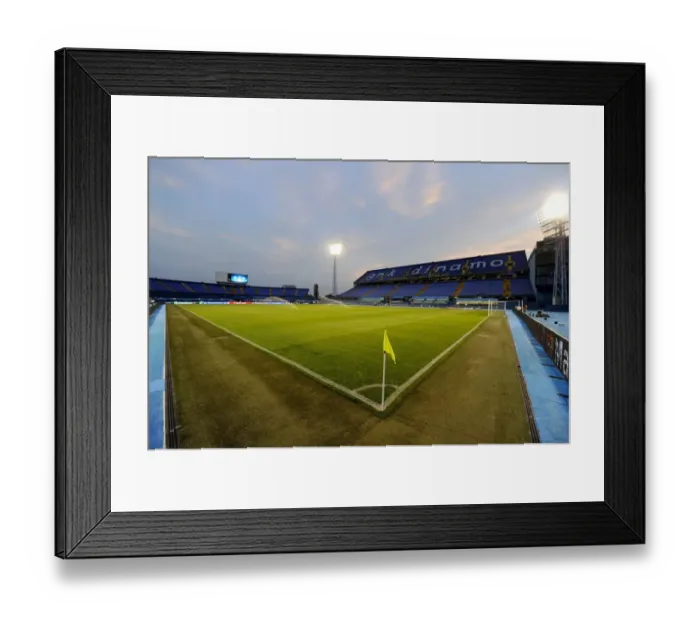 Framed Print : Dinamo Zagreb vs Arsenal: UEFA Champions League Clash at Maksimir Stadium, Zagreb 2015