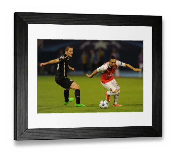 Framed Print : Arsenal vs Dinamo Zagreb: UEFA Champions League Clash, September 2015