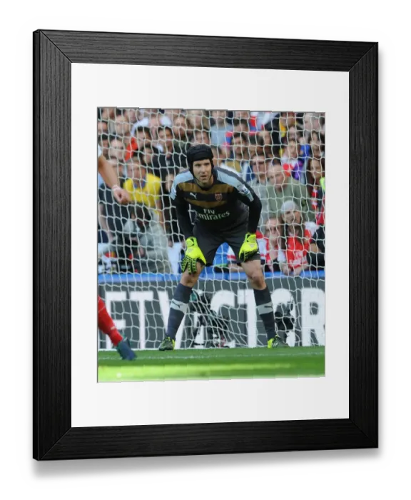 Framed Print : Petr Cech's Unwavering Focus: Chelsea vs Arsenal Clash (2015-16)