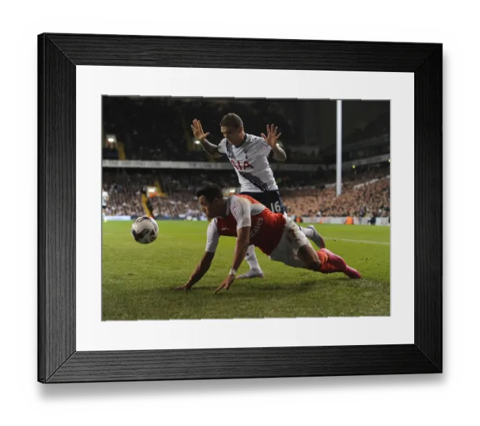 Framed Print : Clash of Titans: Sanchez vs. Trippier - Arsenal vs. Tottenham in the Capital One Cup