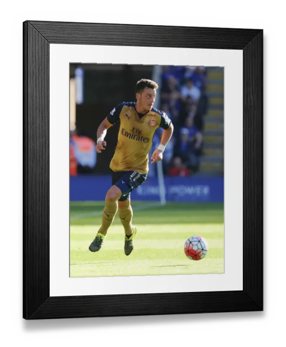 Framed Print : Mesut Ozil in Action: Arsenal vs Leicester City, Premier League 2015 / 16
