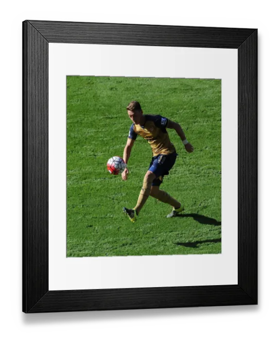 Framed Print : Mesut Ozil (Arsenal). Leicester City 2: 5 Arsenal Framed Print : Mesut Ozil (Arsenal). Leicester City 2: 5 Arsenal