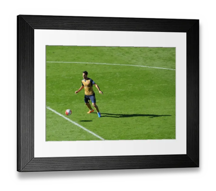Framed Print : Mikel Arteta (Arsenal). Leicester City 2: 5 Arsenal Framed Print : Mikel Arteta (Arsenal). Leicester City 2: 5 Arsenal