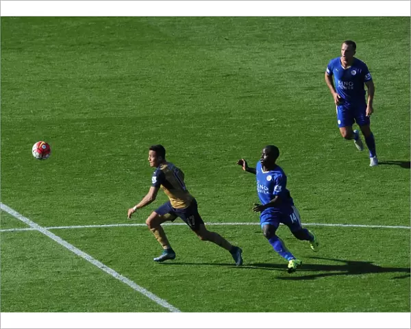 Alexis Sanchez (Arsenal) N Golo Kante (Leicester). Leicester City 2: 5 Arsenal