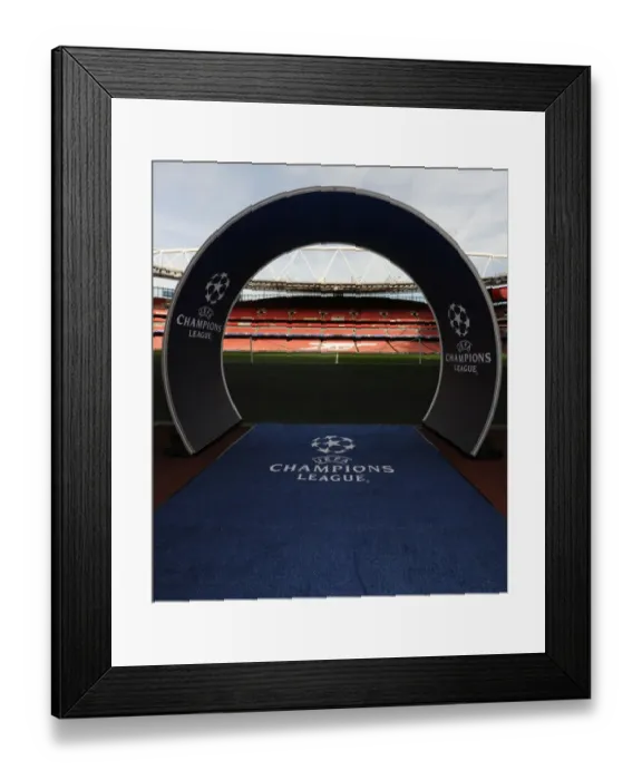 Framed Print : Arsenal vs Olympiacos: UEFA Champions League 2015 / 16 at Emirates Stadium, London Framed Print : Arsenal vs Olympiacos: UEFA Champions League 2015 / 16 at Emirates Stadium, London