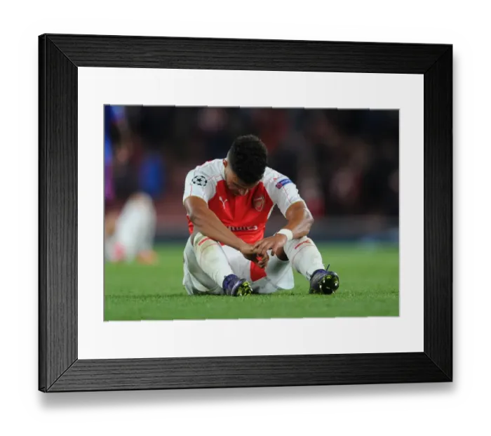 Framed Print : Oxlade-Chamberlain's Reaction: Arsenal's UEFA Champions League Victory over Olympiacos (2015 / 16)