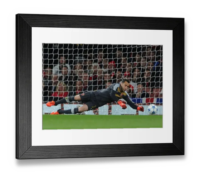 Framed Print : Arsenal's David Ospina in Action Against Olympiacos, UEFA Champions League 2015 / 16