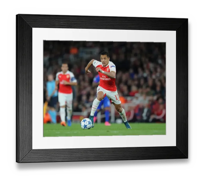Framed Print : Alexis Sanchez in Action: Arsenal vs. Olympiacos, 2015 / 16 UEFA Champions League Framed Print : Alexis Sanchez in Action: Arsenal vs. Olympiacos, 2015 / 16 UEFA Champions League