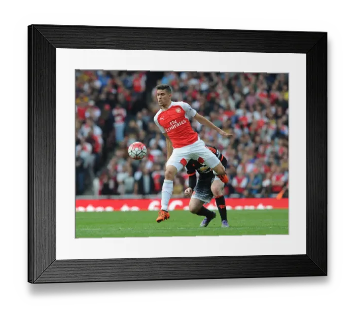 Framed Print : Clash of Titans: Arsenal vs Manchester United (2015 / 16) - Gabriel in Action Framed Print : Clash of Titans: Arsenal vs Manchester United (2015 / 16) - Gabriel in Action