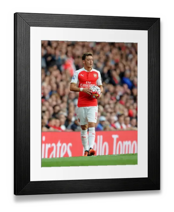 Framed Print : Mesut Ozil in Action: Arsenal vs Manchester United, Premier League 2015 / 16
