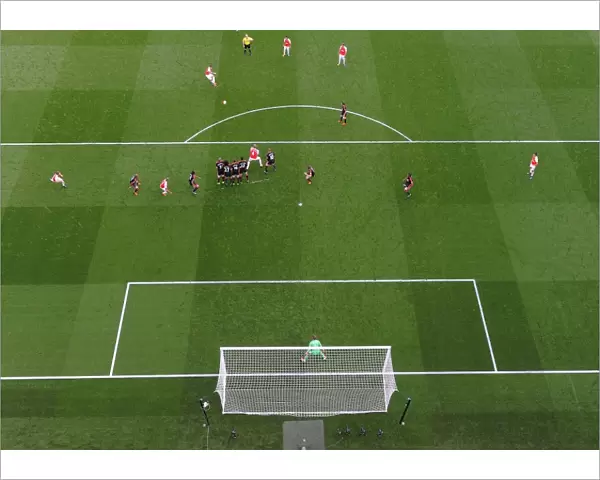Mesut Ozil (Arsenal) free kick. Arsenal 3: 0 Manchester United. Barclays Premier League