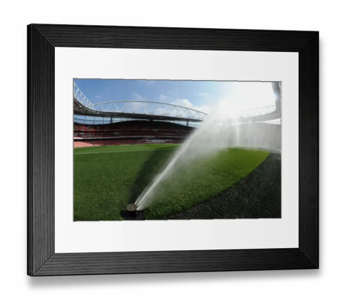Framed Print : Premier League Showdown: Arsenal vs Manchester United - Pitch Prepared (2015 / 16) Framed Print : Premier League Showdown: Arsenal vs Manchester United - Pitch Prepared (2015 / 16)