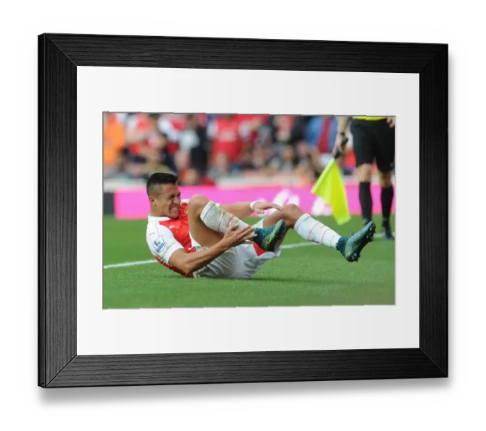 Framed Print : Alexis Sanchez in Action: Arsenal vs Manchester United (Premier League 2015 / 16)