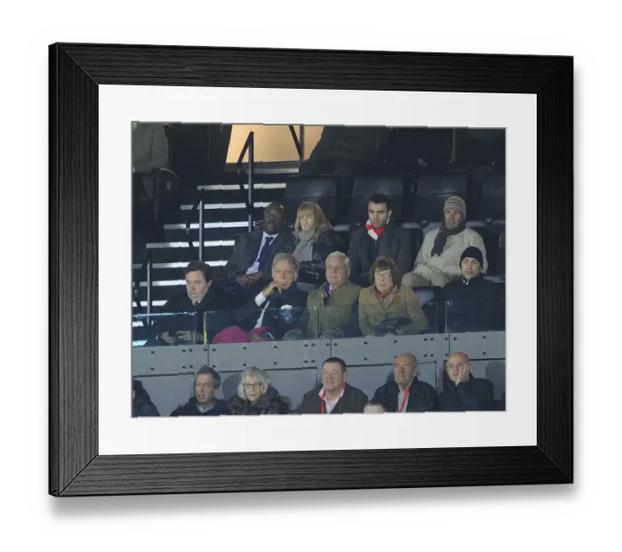 Framed Print : Arsenal Directors Stan Kroenke and Sir Chips Keswick at Watford vs Arsenal, Premier League 2015 / 16 Framed Print : Arsenal Directors Stan Kroenke and Sir Chips Keswick at Watford vs Arsenal, Premier League 2015 / 16