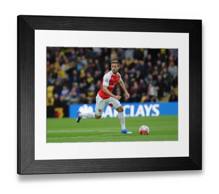 Framed Print : Nacho Monreal (Arsenal). Watford 0: 3 Arsenal. Barclays Premier League. Vicarage Road