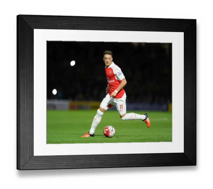 Framed Print : Mesut Ozil in Action: Arsenal vs. Watford, Premier League 2015 / 16