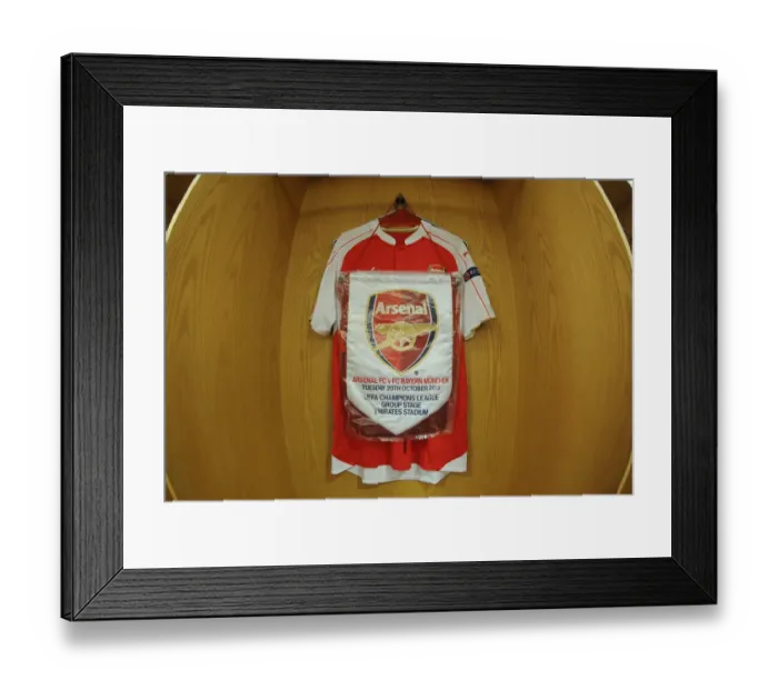 Framed Print : Champions League Showdown: Arsenal's Determined Stand against FC Bayern Munich (2015) Framed Print : Champions League Showdown: Arsenal's Determined Stand against FC Bayern Munich (2015)
