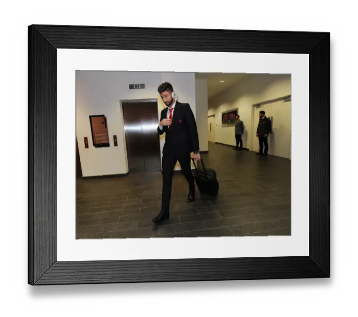 Framed Print : Olivier Giroud's Dramatic Entrance: Arsenal FC vs. FC Bayern Munich in the Champions League (2015) Framed Print : Olivier Giroud's Dramatic Entrance: Arsenal FC vs. FC Bayern Munich in the Champions League (2015)