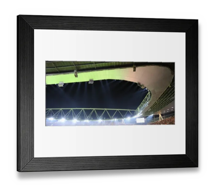 Framed Print : Arsenal vs. Bayern Munich: Battle Under the Emirates Lights, UEFA Champions League 2015 / 16